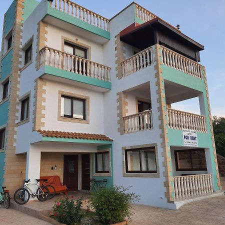 Joanna Sunset Apts Pomos Exterior foto