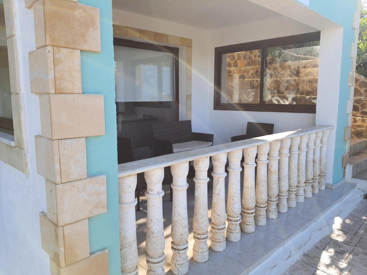 Joanna Sunset Apts Pomos Exterior foto