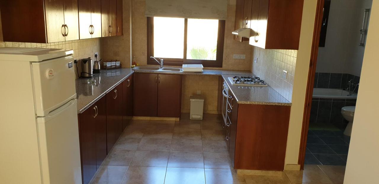 Joanna Sunset Apts Pomos Exterior foto